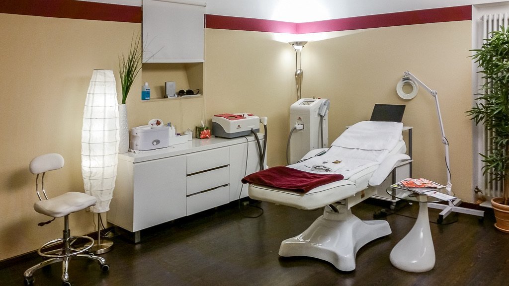 Behandlungsraum bei skinplace